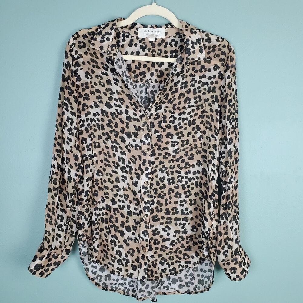 Cloth & Stone Animal Leopard Print Button Down Shirt LS Blouse Size Medium